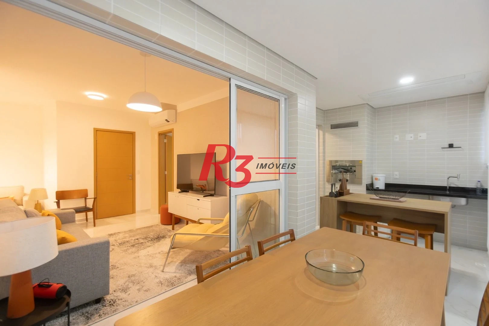 Apartamento com 3 dormitórios para alugar, 99 m² por R$ 12.000,02/mês - Gonzaga - Santos/SP