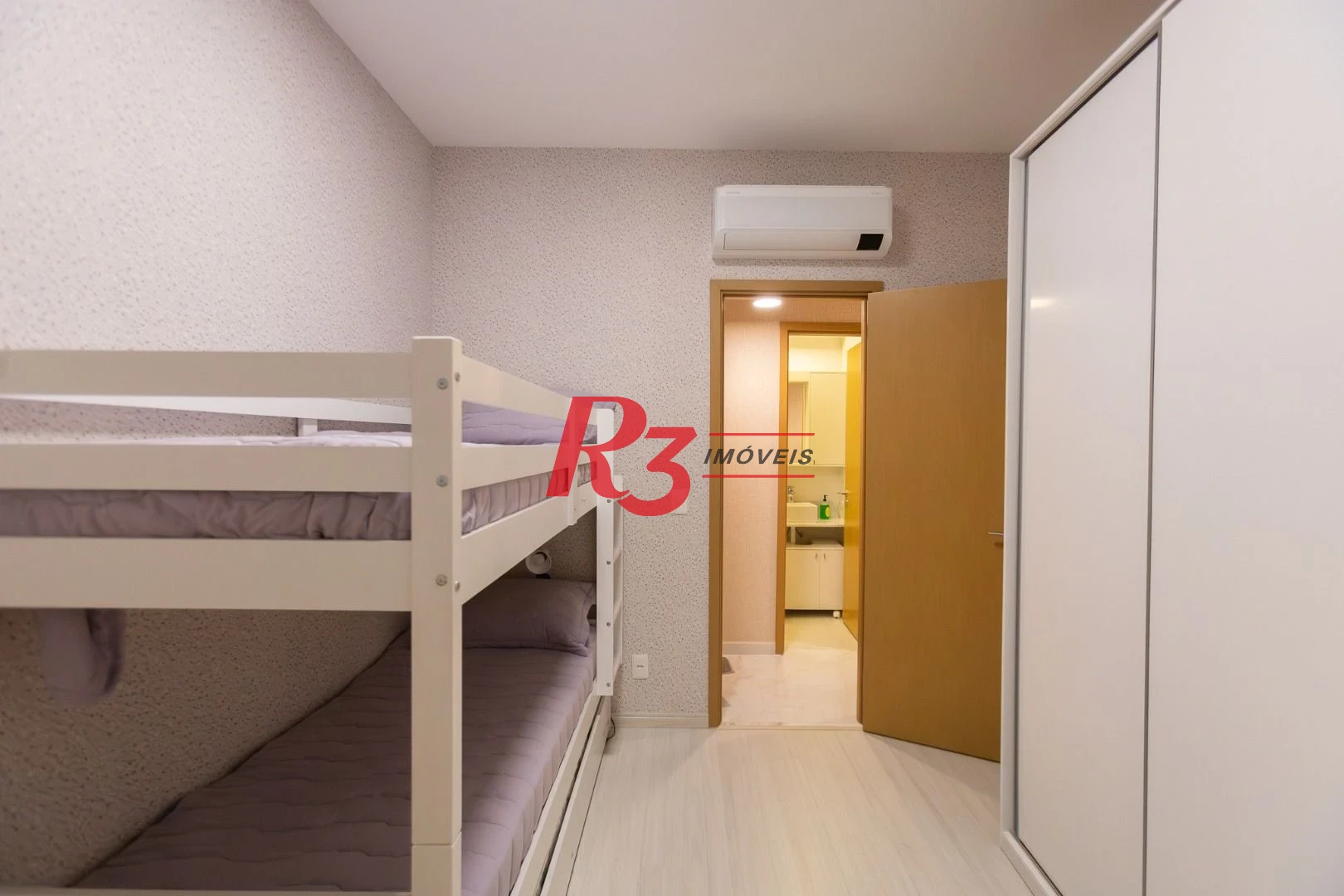 Apartamento com 3 dormitórios para alugar, 99 m² por R$ 12.000,02/mês - Gonzaga - Santos/SP