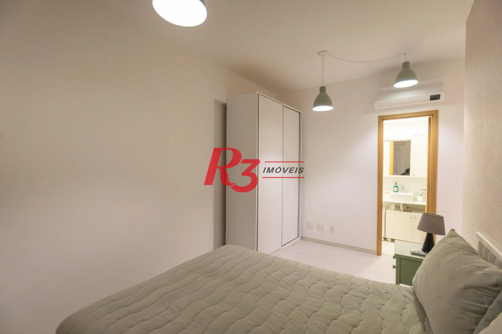 Apartamento com 3 dormitórios para alugar, 99 m² por R$ 12.000,02/mês - Gonzaga - Santos/SP