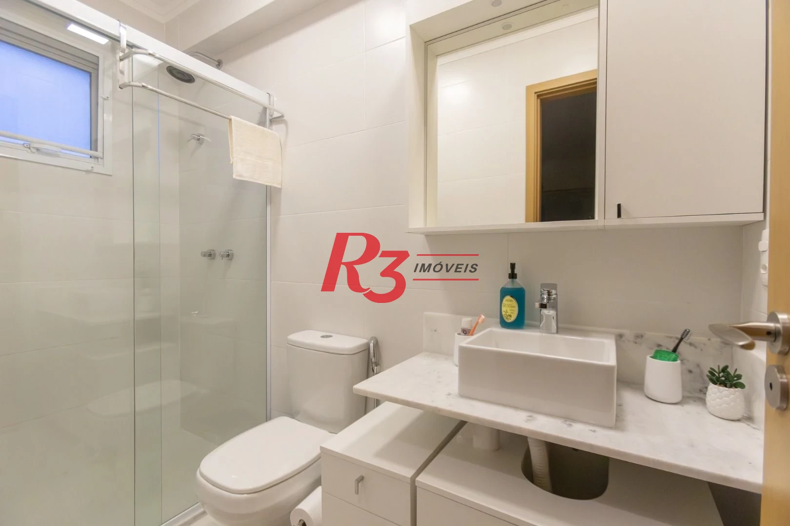 Apartamento com 3 dormitórios para alugar, 99 m² por R$ 12.000,02/mês - Gonzaga - Santos/SP