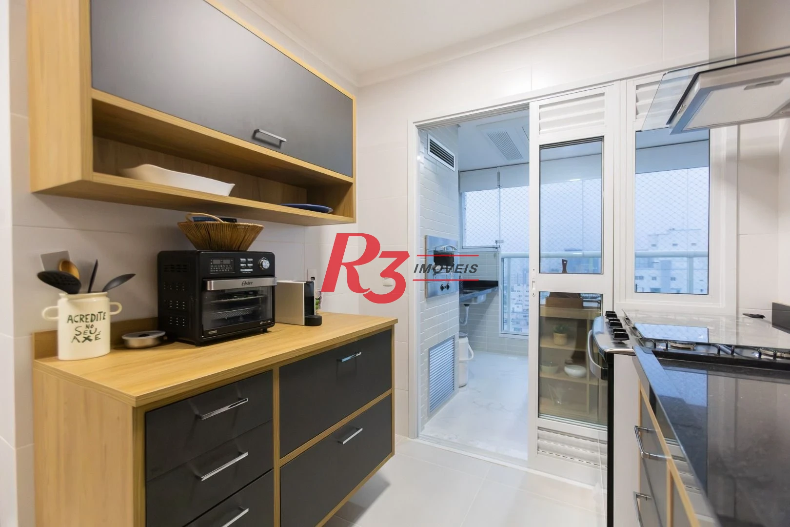 Apartamento com 3 dormitórios para alugar, 99 m² por R$ 12.000,02/mês - Gonzaga - Santos/SP