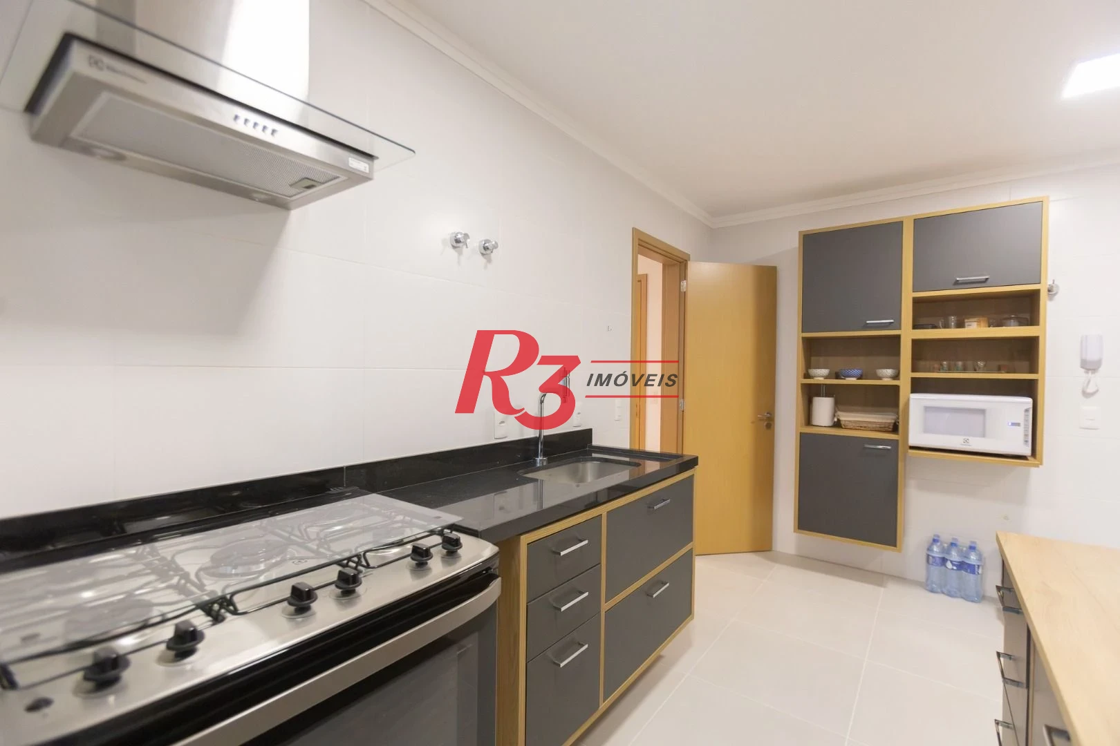 Apartamento com 3 dormitórios para alugar, 99 m² por R$ 12.000,02/mês - Gonzaga - Santos/SP