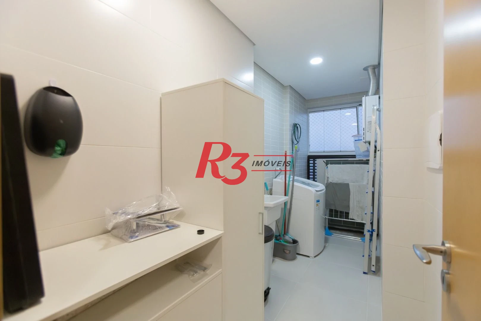 Apartamento com 3 dormitórios para alugar, 99 m² por R$ 12.000,02/mês - Gonzaga - Santos/SP