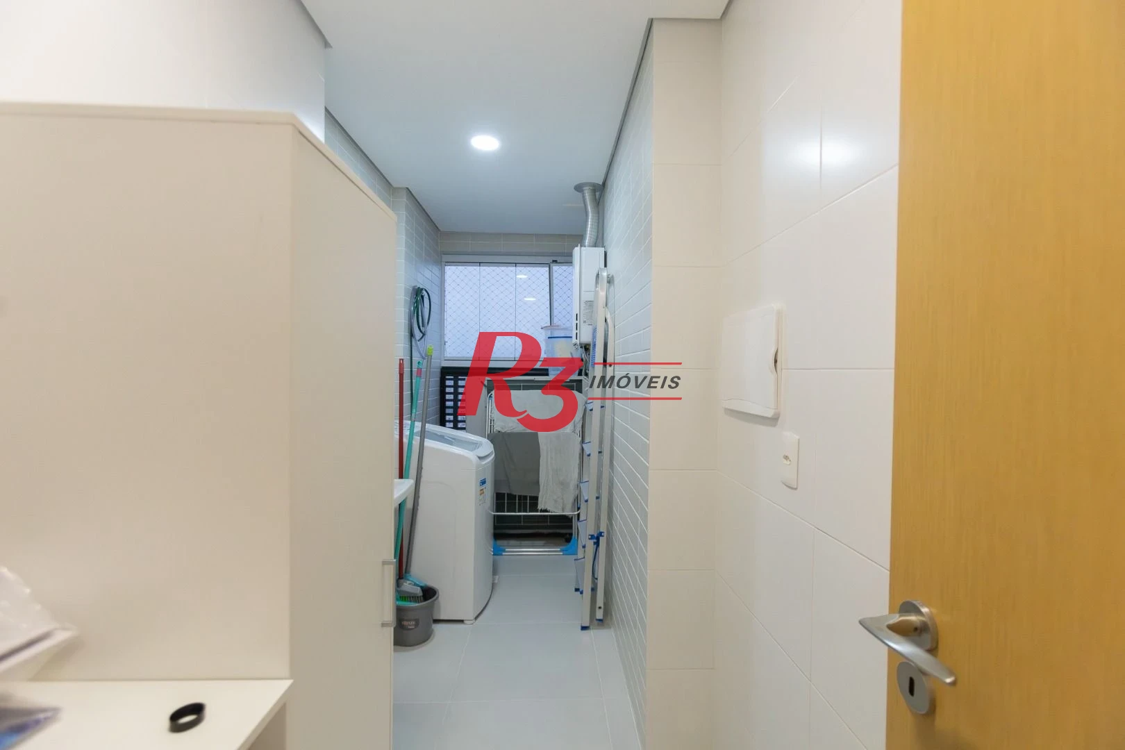 Apartamento com 3 dormitórios para alugar, 99 m² por R$ 12.000,02/mês - Gonzaga - Santos/SP