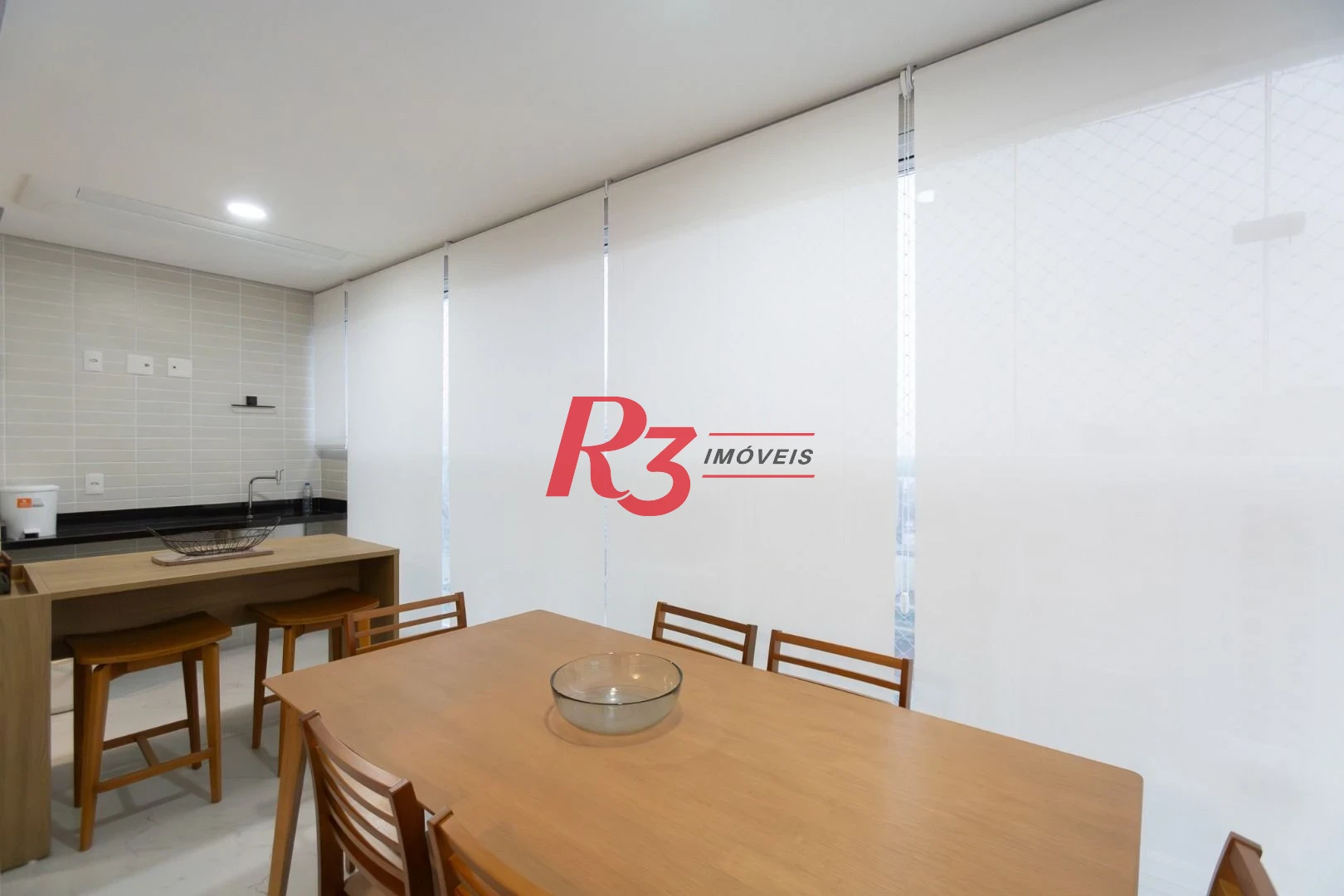 Apartamento com 3 dormitórios para alugar, 99 m² por R$ 12.000,02/mês - Gonzaga - Santos/SP