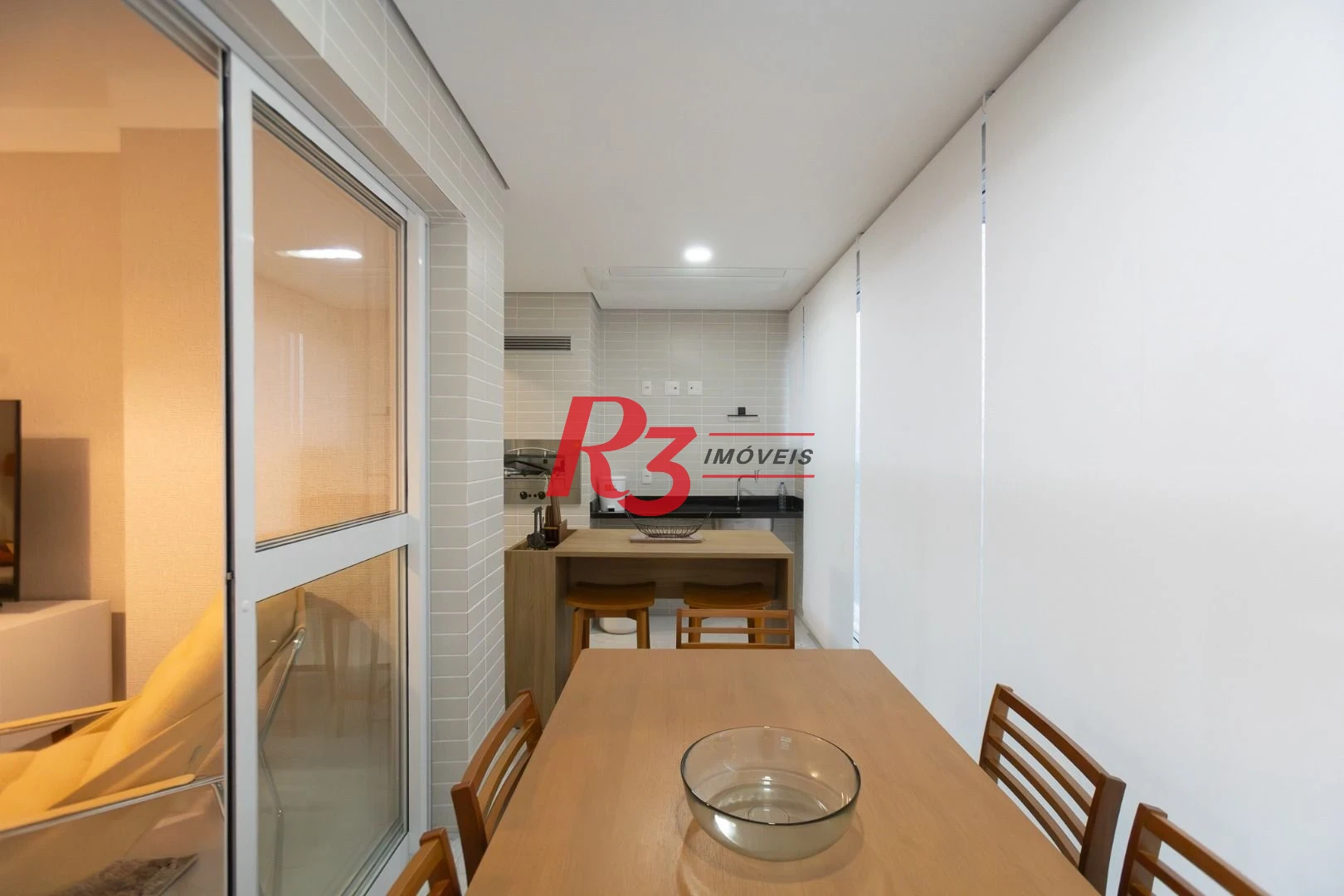 Apartamento com 3 dormitórios para alugar, 99 m² por R$ 12.000,02/mês - Gonzaga - Santos/SP
