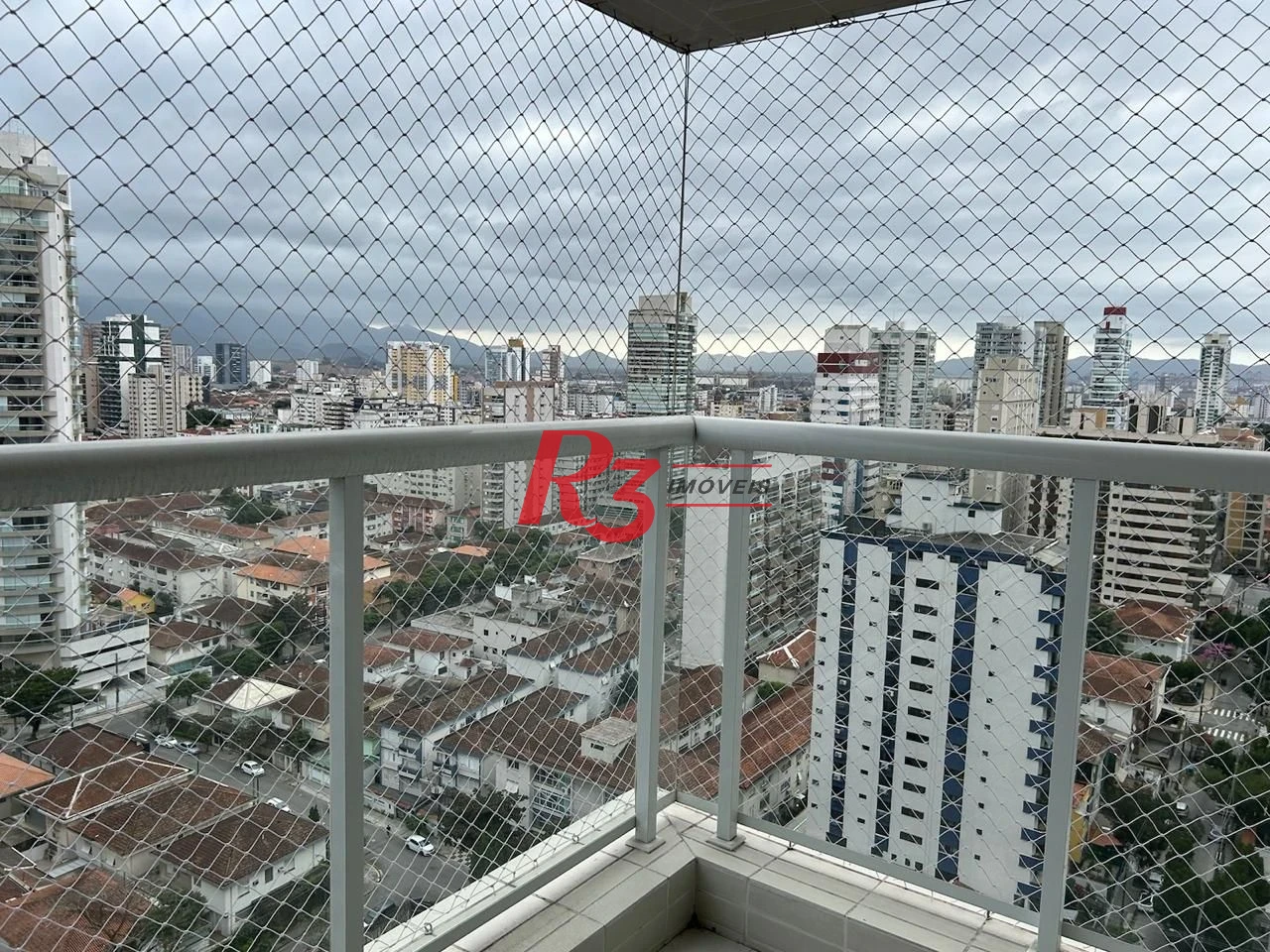 Apartamento com 3 dormitórios para alugar, 99 m² por R$ 12.000,02/mês - Gonzaga - Santos/SP