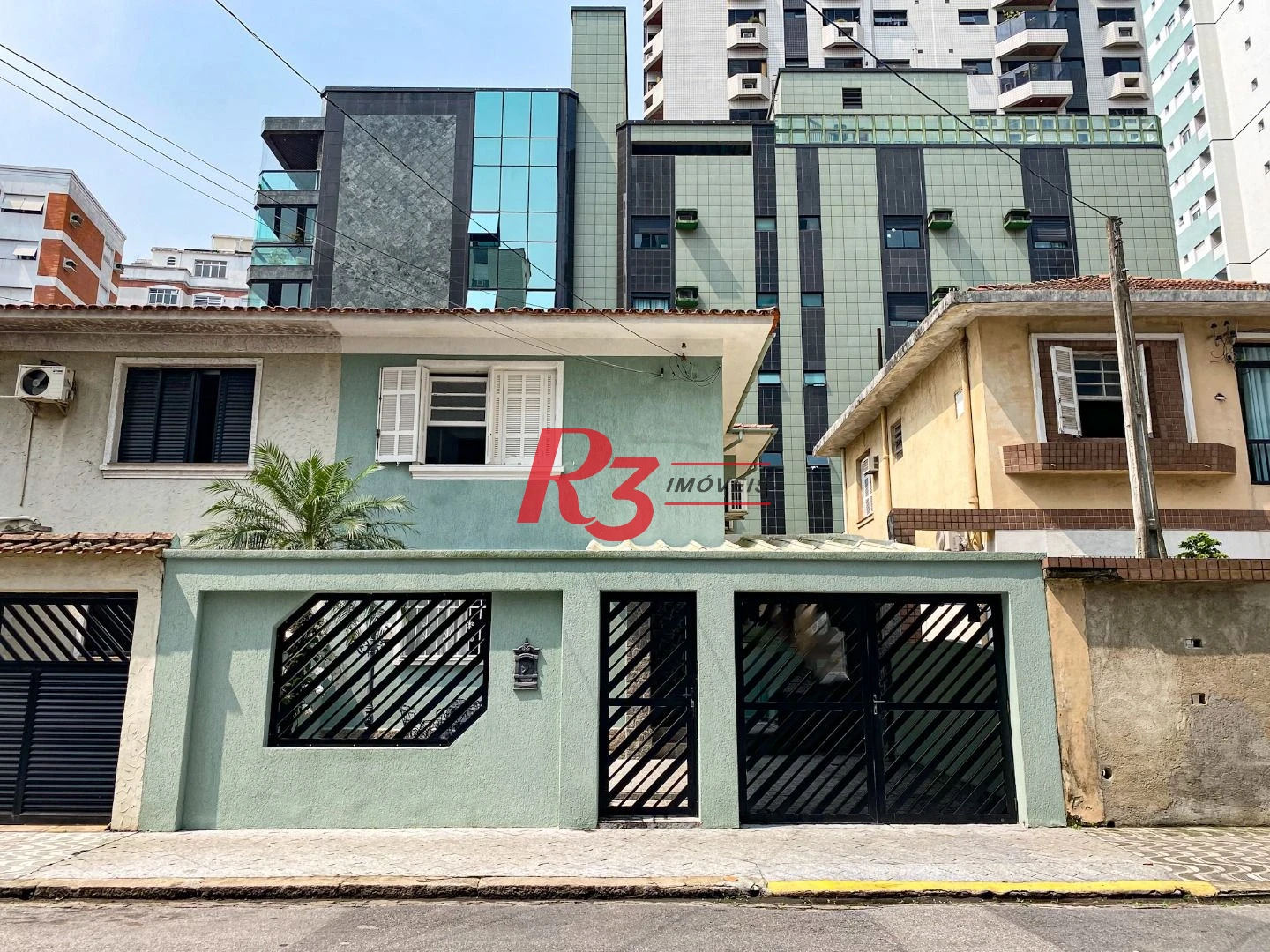 Casa com 3 quartos à venda, 180 m² por R$ 1.730.000 - Ponta da Praia - Santos/SP