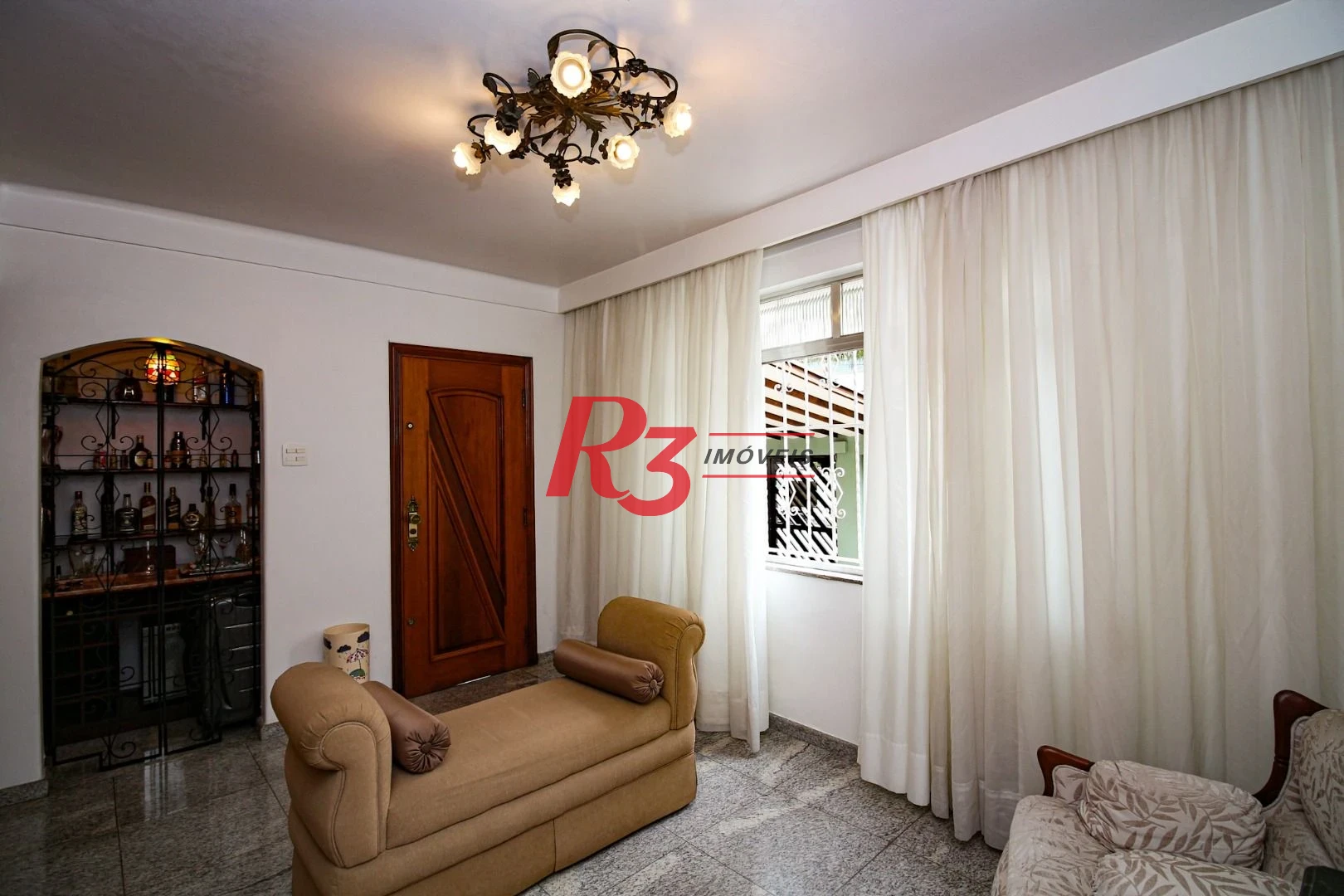 Casa com 3 quartos à venda, 180 m² por R$ 1.730.000 - Ponta da Praia - Santos/SP