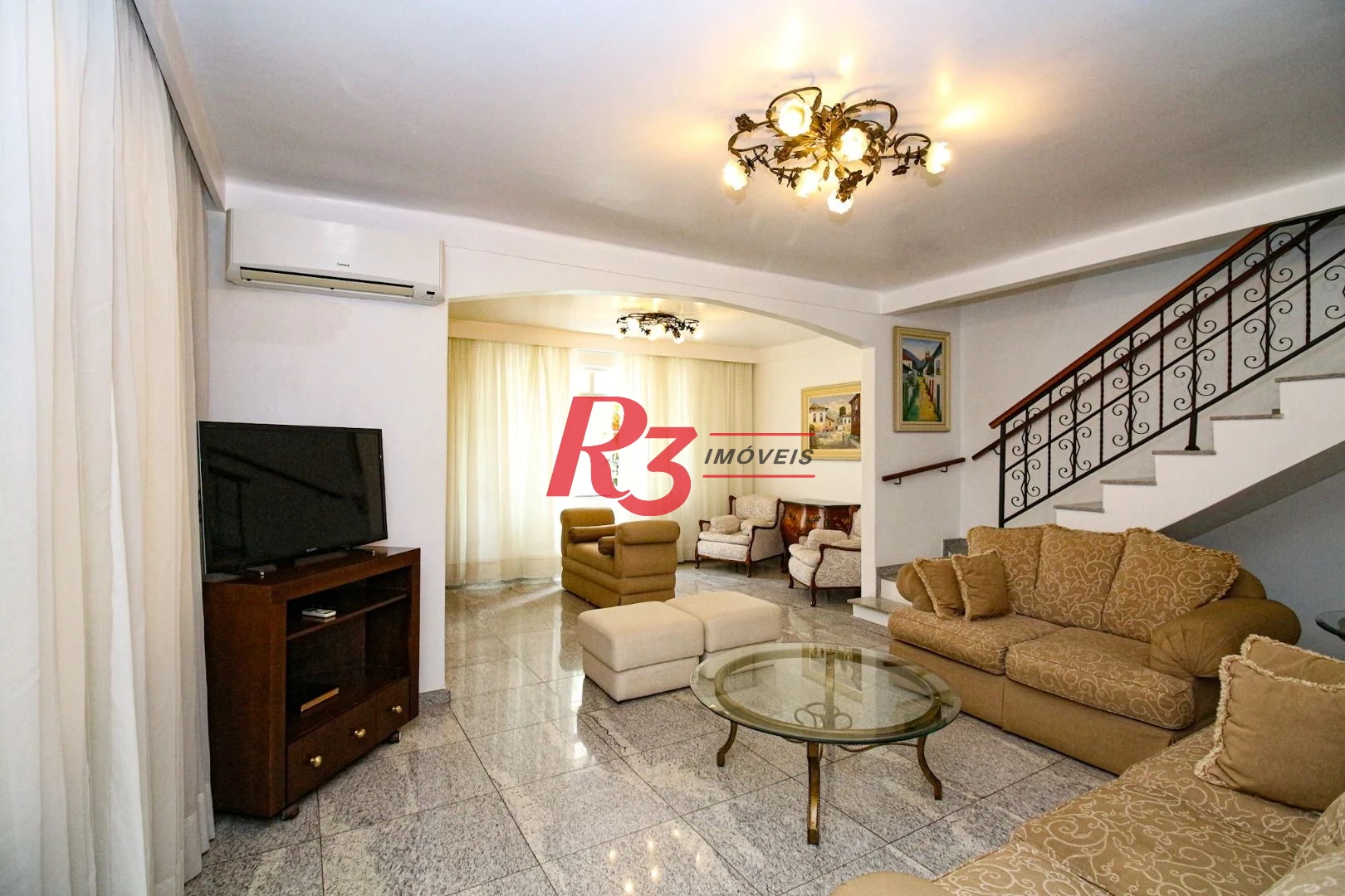 Casa com 3 quartos à venda, 180 m² por R$ 1.730.000 - Ponta da Praia - Santos/SP
