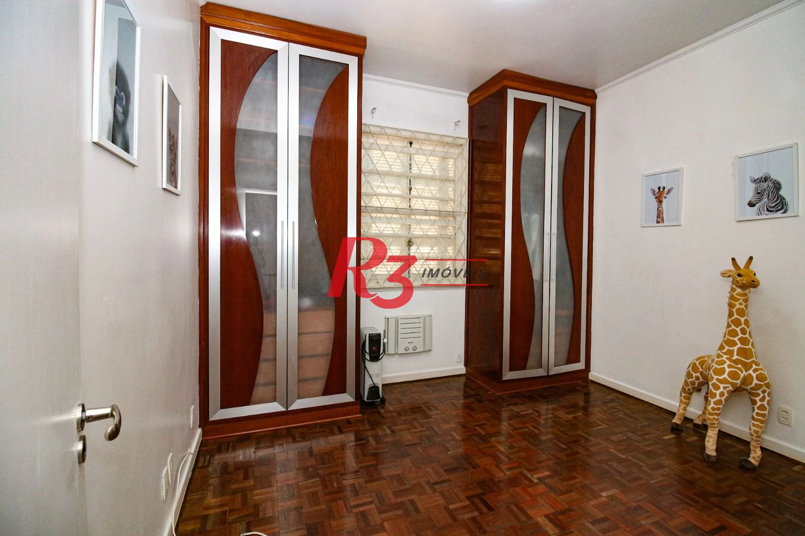 Casa com 3 quartos à venda, 180 m² por R$ 1.730.000 - Ponta da Praia - Santos/SP