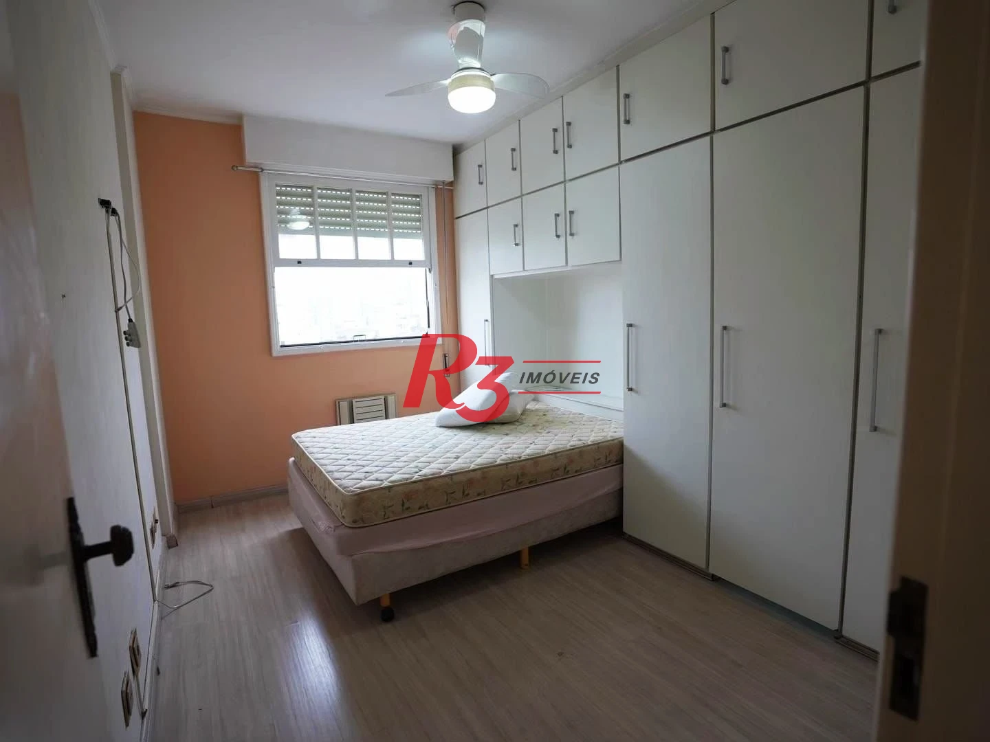Apartamento com 3 dormitórios à venda, 114 m² por R$ 690.000,00 - Boqueirão - Santos/SP