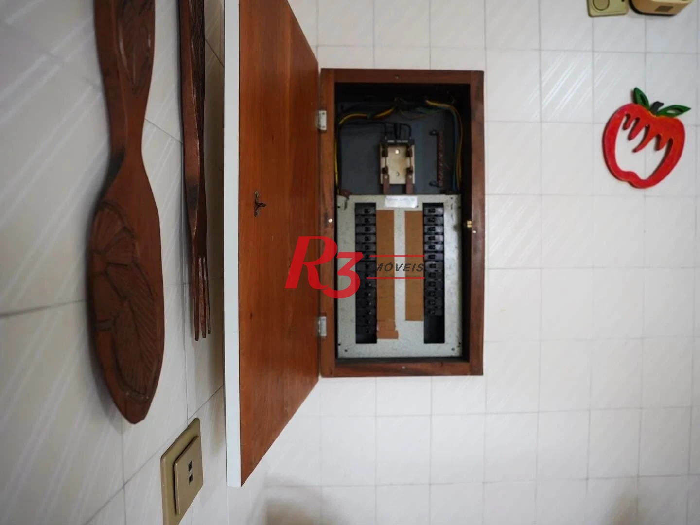 Apartamento com 3 dormitórios à venda, 114 m² por R$ 690.000,00 - Boqueirão - Santos/SP