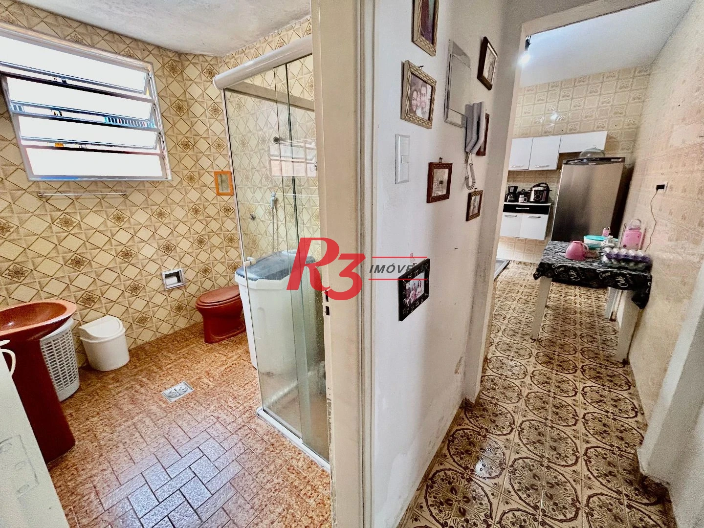 Apartamento com 2 dormitórios à venda, 72 m² por R$ 350.000,00 - Embaré - Santos/SP
