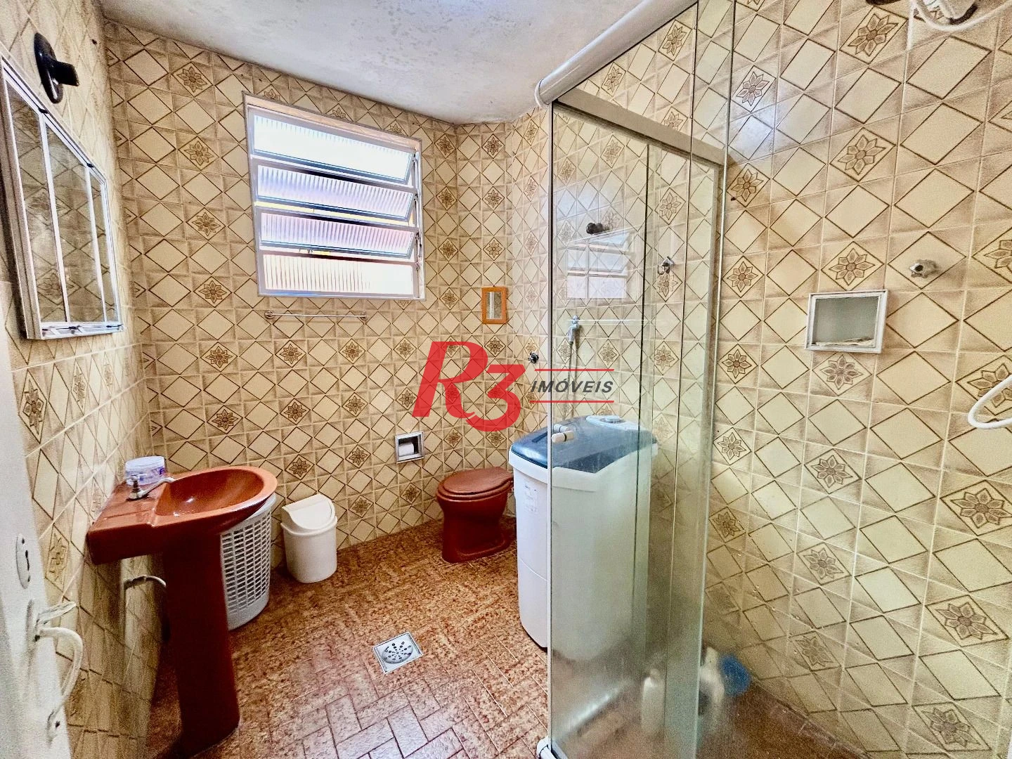 Apartamento com 2 dormitórios à venda, 72 m² por R$ 350.000,00 - Embaré - Santos/SP