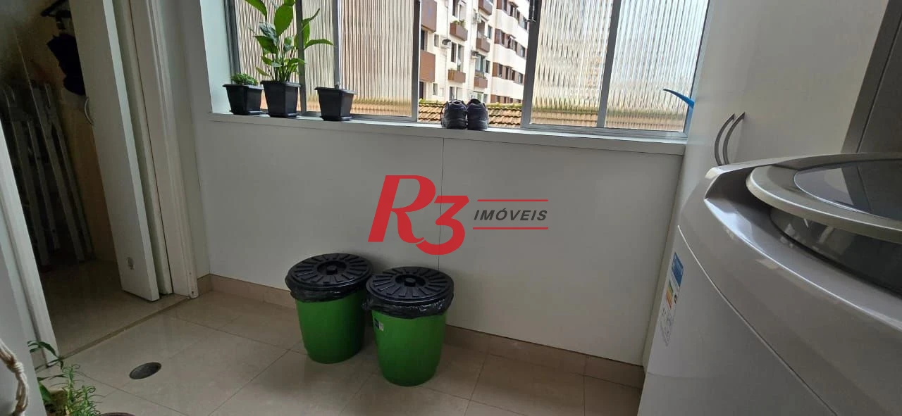 Apartamento com 2 dormitórios à venda, 97 m² por R$ 700.000,00 - Gonzaga - Santos/SP