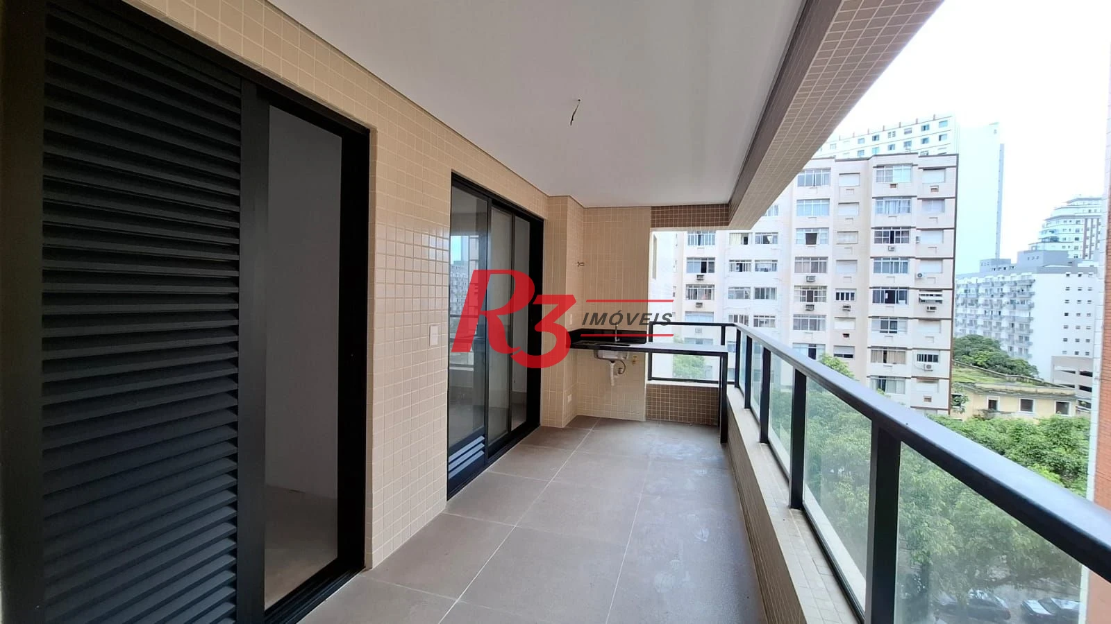 Apartamento novo à venda, 2 quartos (1 suite), próximo à praia, José Menino, Santos SP