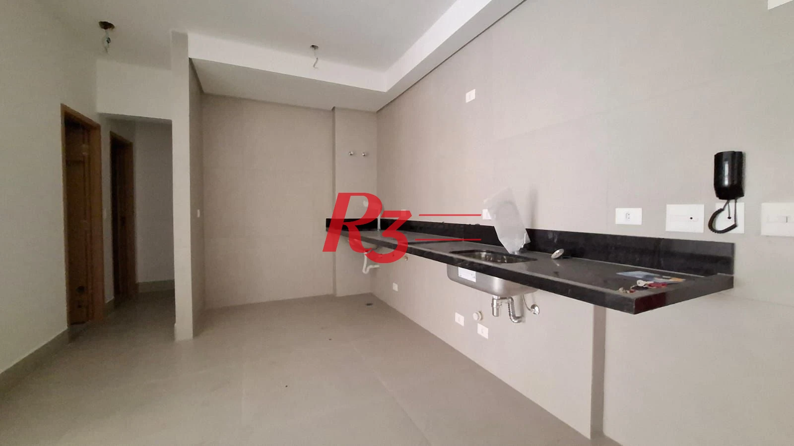 Apartamento novo à venda, 2 quartos (1 suite), próximo à praia, José Menino, Santos SP