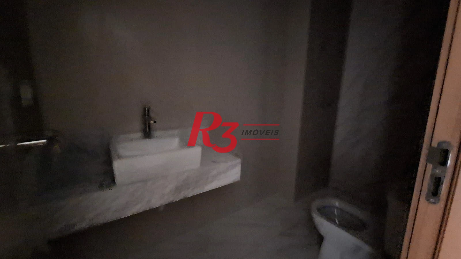 Apartamento novo à venda, 2 quartos (1 suite), próximo à praia, José Menino, Santos SP