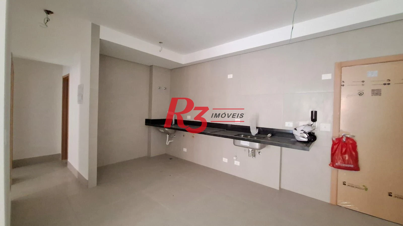 Apartamento novo à venda, 2 quartos (1 suite), próximo à praia, José Menino, Santos SP
