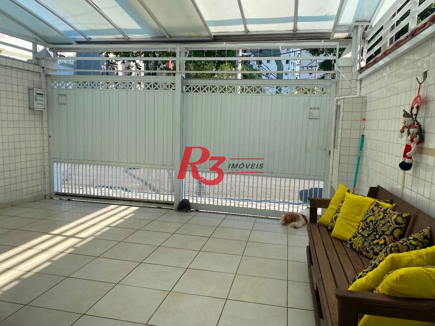Casa com 3 dormitórios à venda, 106 m² por R$ 990.000,00 - Campo Grande - Santos/SP