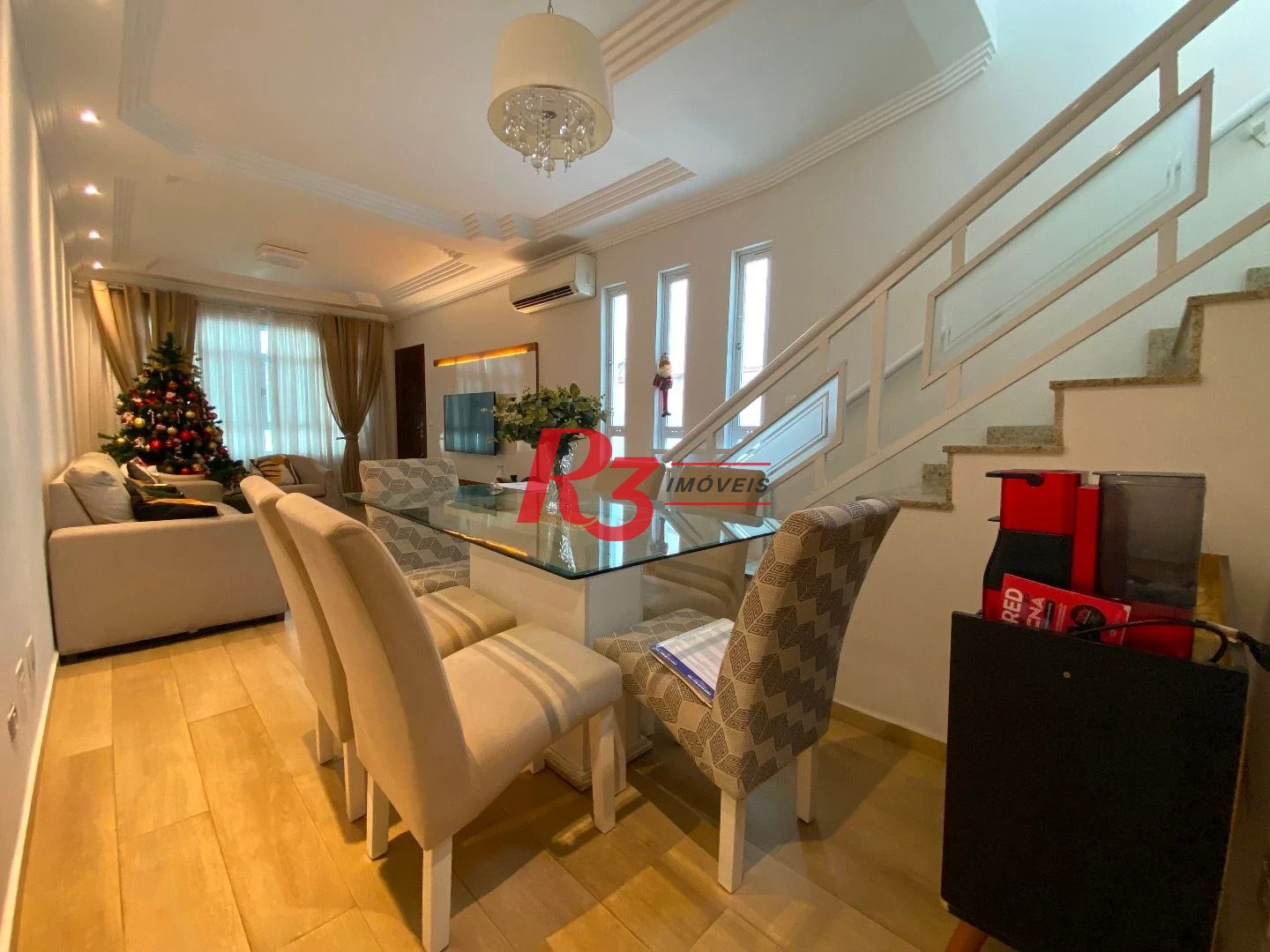 Casa com 3 dormitórios à venda, 106 m² por R$ 990.000,00 - Campo Grande - Santos/SP