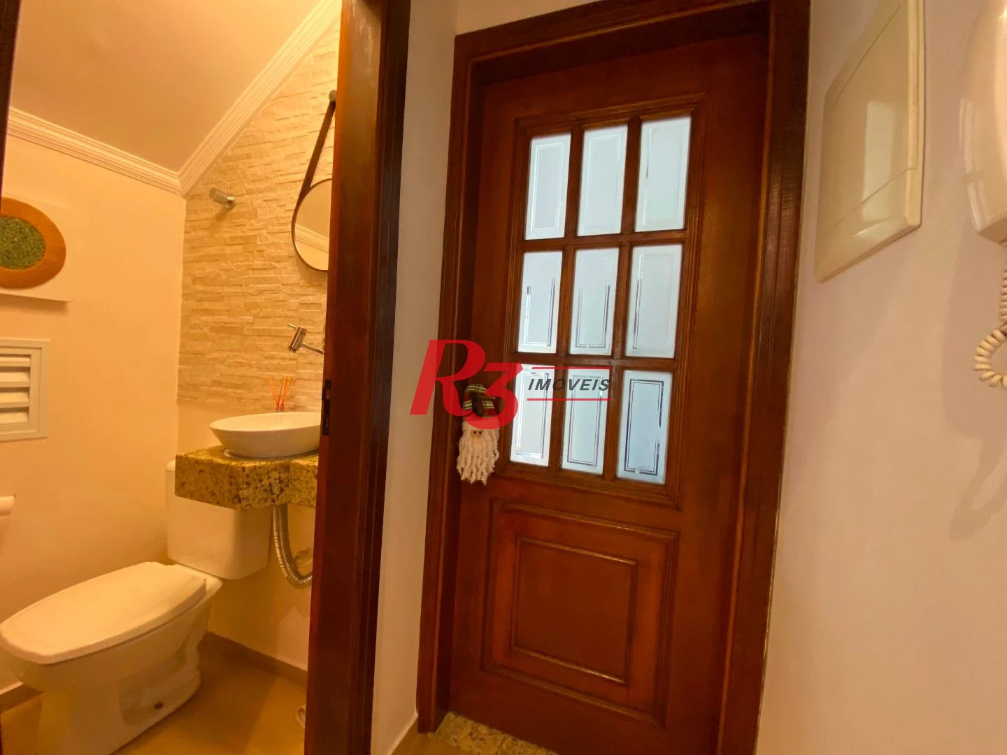 Casa com 3 dormitórios à venda, 106 m² por R$ 990.000,00 - Campo Grande - Santos/SP
