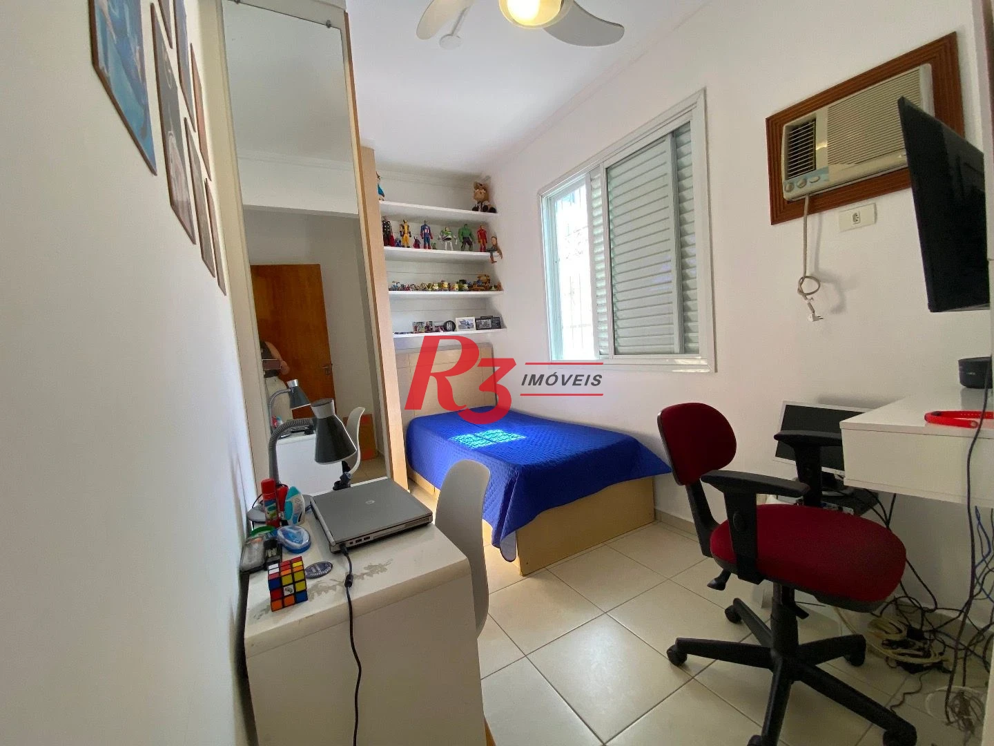 Casa com 3 dormitórios à venda, 106 m² por R$ 990.000,00 - Campo Grande - Santos/SP