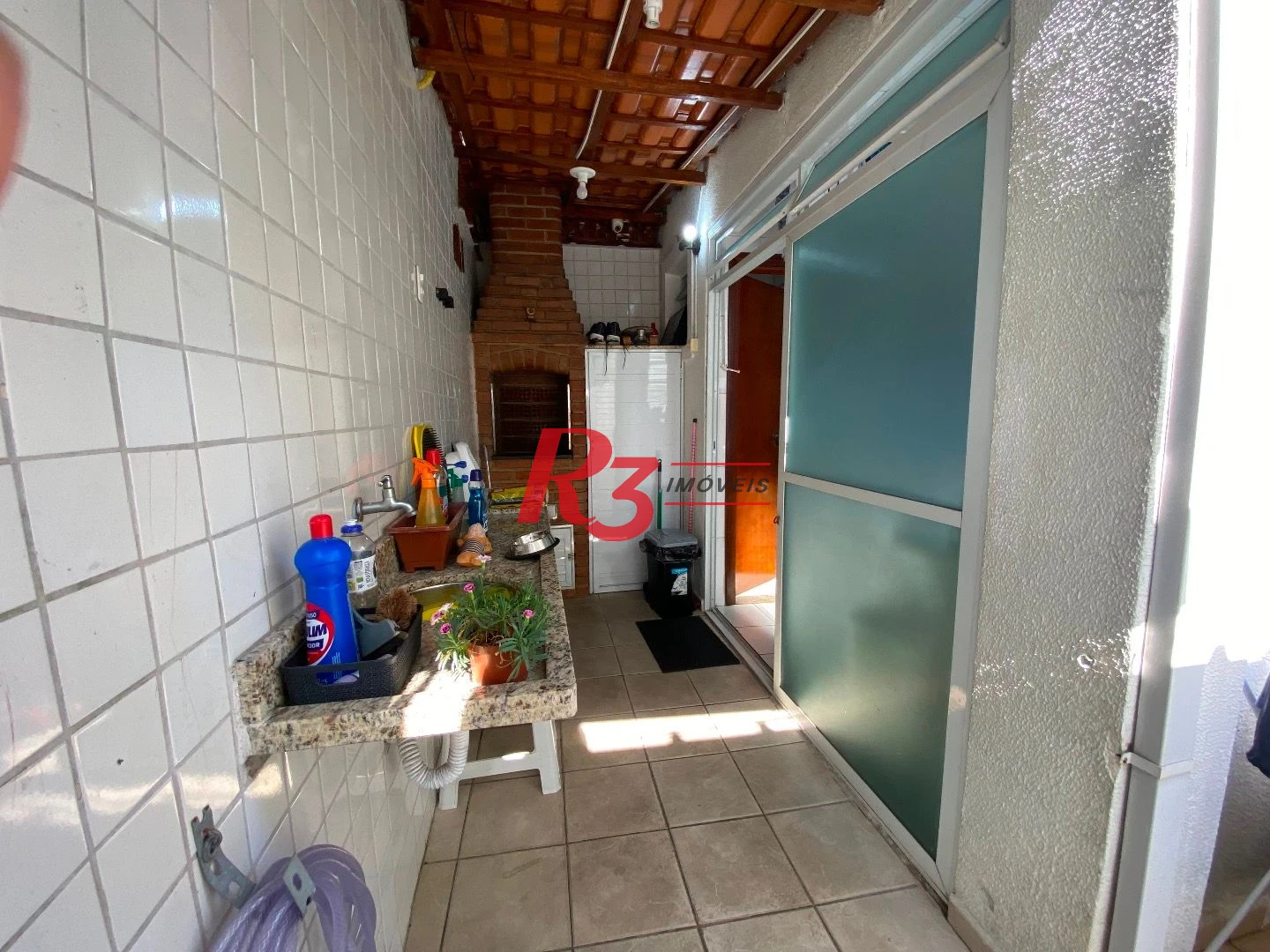 Casa com 3 dormitórios à venda, 106 m² por R$ 990.000,00 - Campo Grande - Santos/SP
