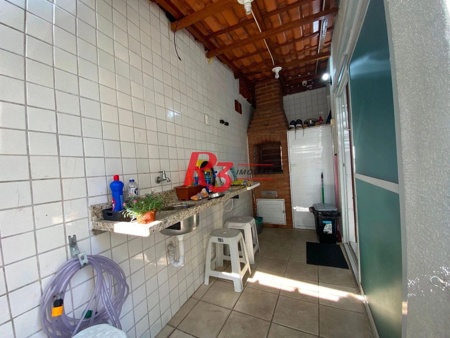 Casa com 3 dormitórios à venda, 106 m² por R$ 990.000,00 - Campo Grande - Santos/SP