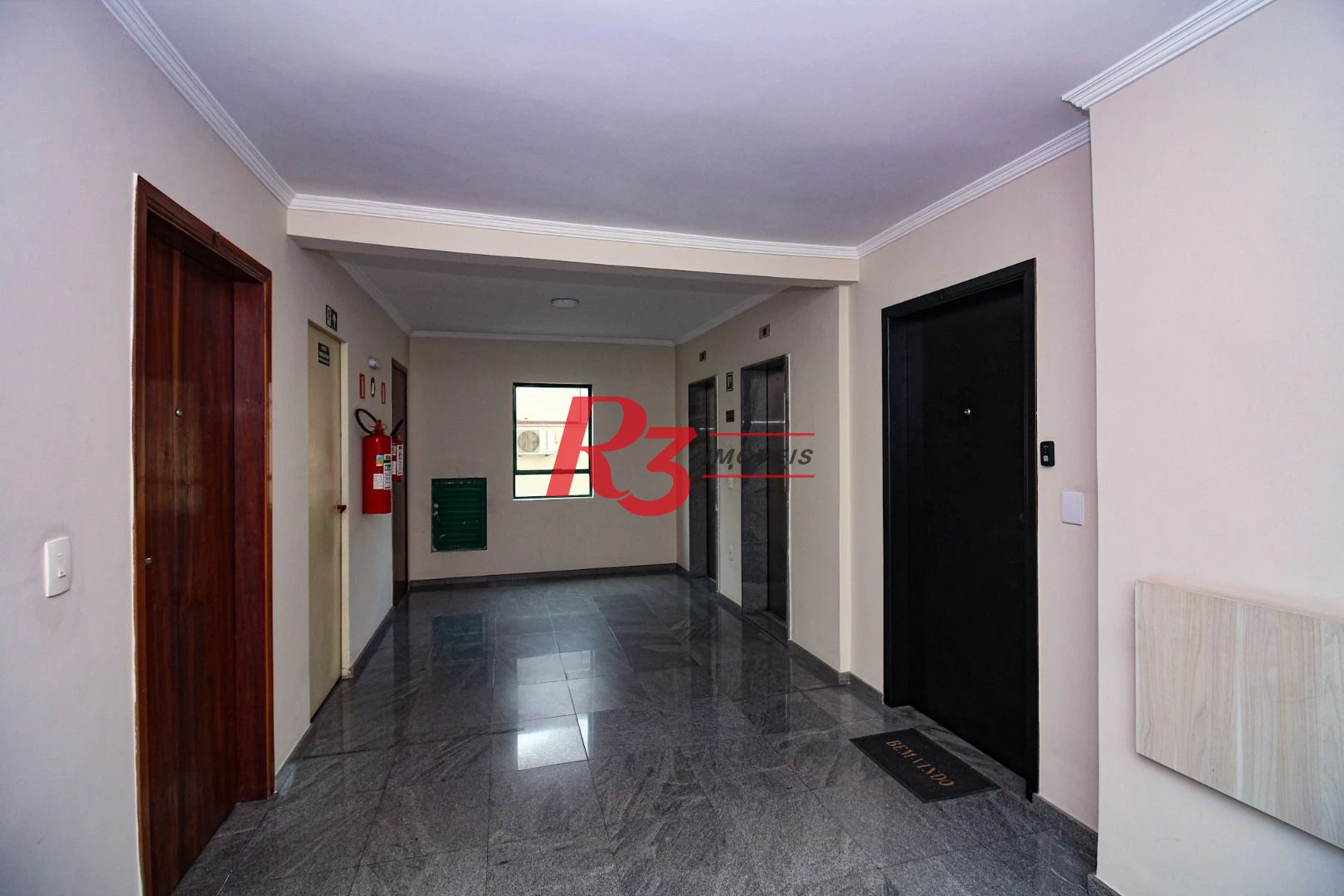 Sala para alugar, 113 m² por R$ 4.500/pacote mensal - Vila Mathias - Santos/SP
