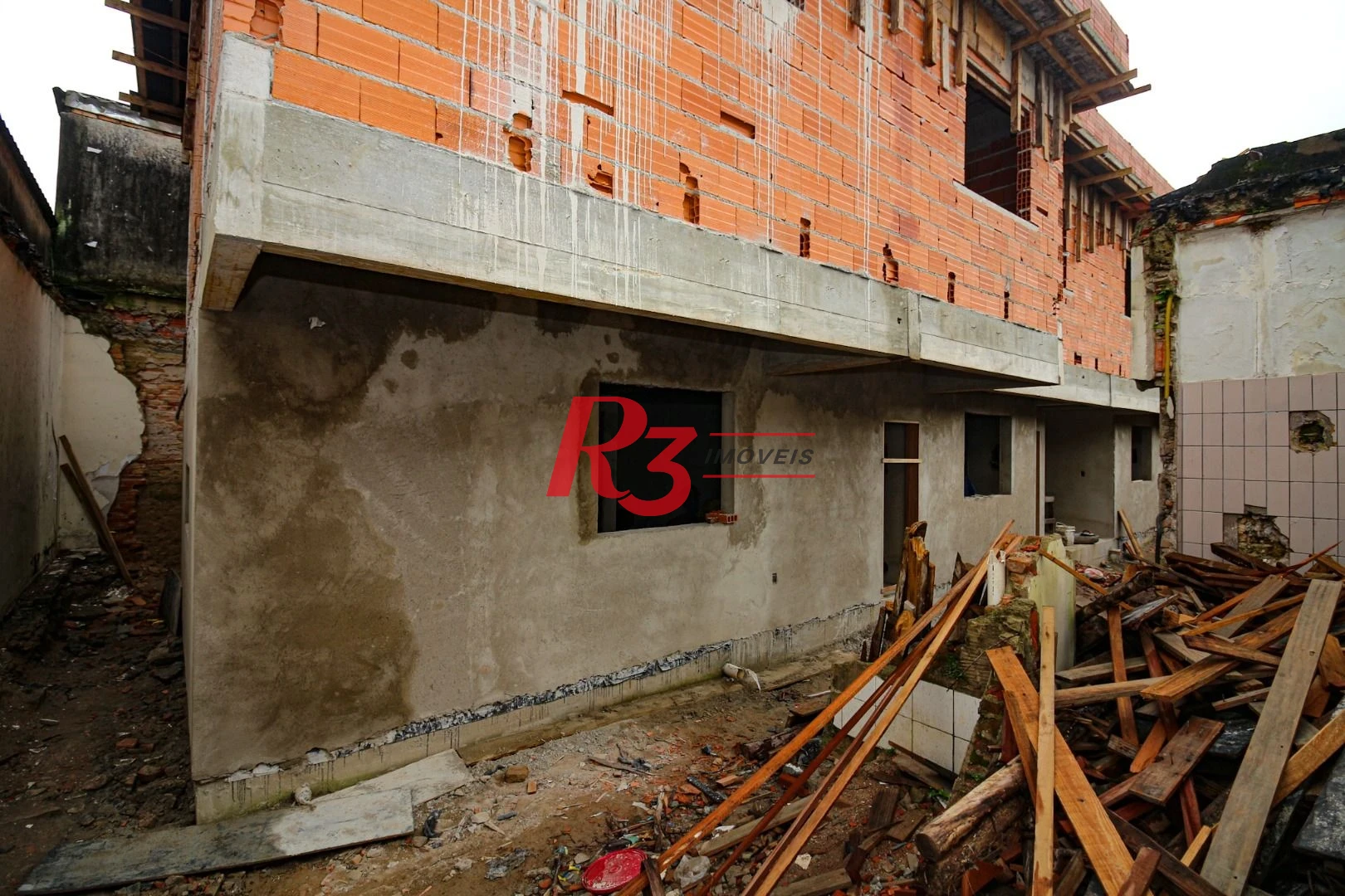 Sobrado Novo em Villagio