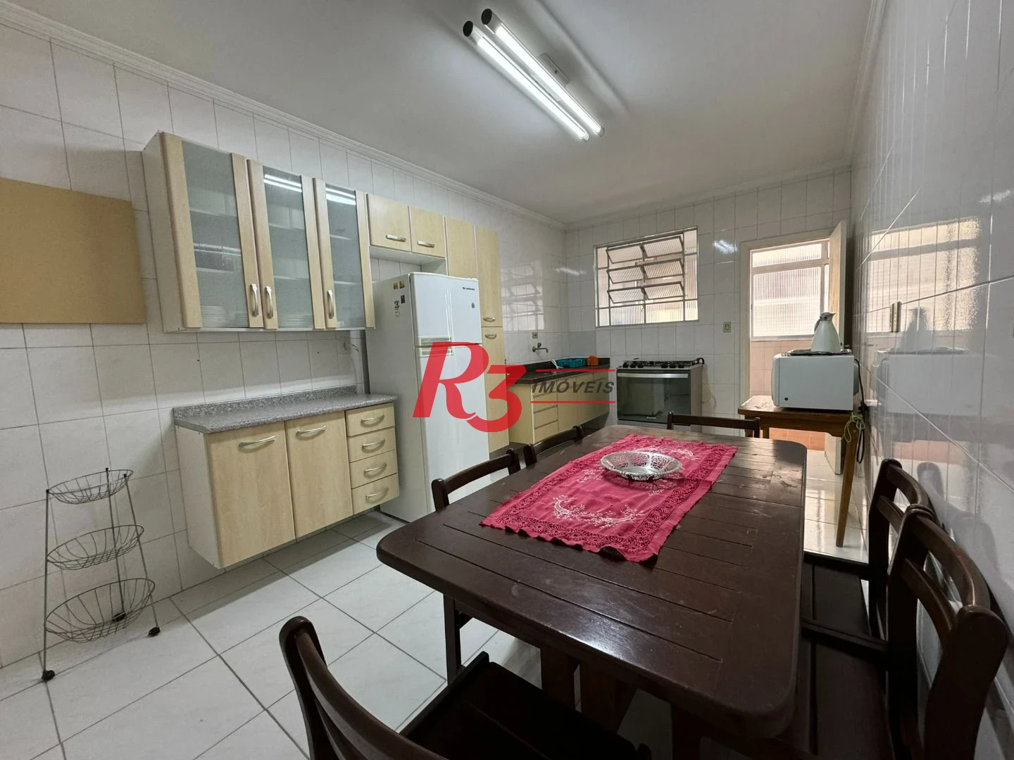 Apartamento com 2 dormitórios na quadra da praia à venda, 127 m² por R$ 700.000 - Aparecida - Santos/SP