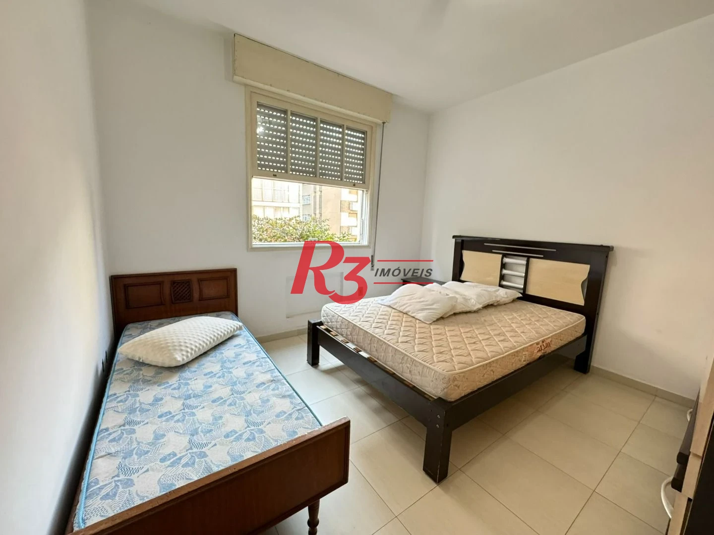 Apartamento com 2 dormitórios na quadra da praia à venda, 127 m² por R$ 700.000 - Aparecida - Santos/SP