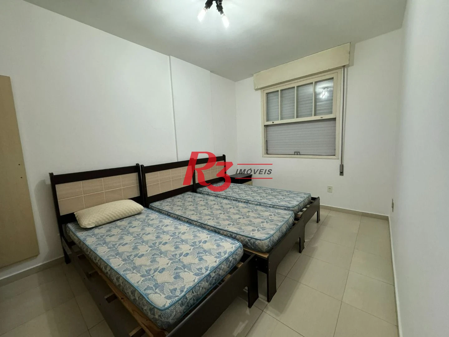 Apartamento com 2 dormitórios na quadra da praia à venda, 127 m² por R$ 700.000 - Aparecida - Santos/SP