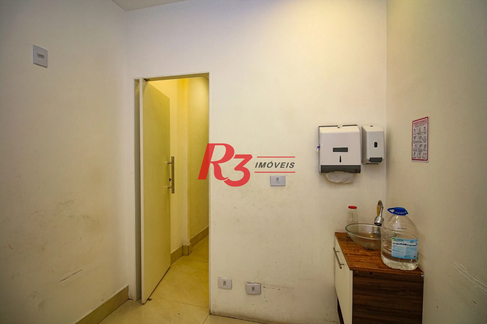 Loja para alugar, 30 m² por R$ 6.000,00/mês - Gonzaga - Santos/SP