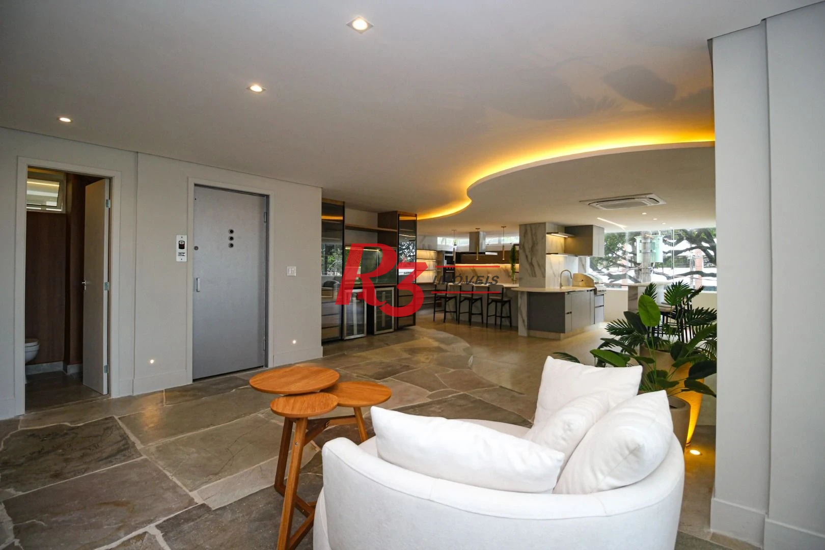Apartamento com 3 Quartos à venda, 272 m² por R$ 2.950.000 - Gonzaga - Santos/SP