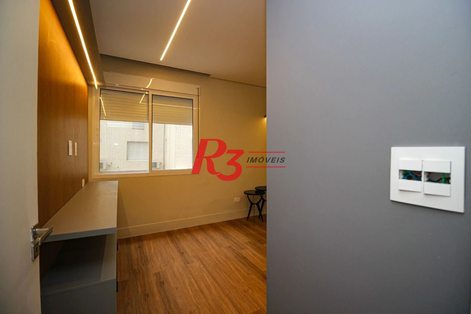 Apartamento com 3 Quartos à venda, 272 m² por R$ 2.950.000 - Gonzaga - Santos/SP