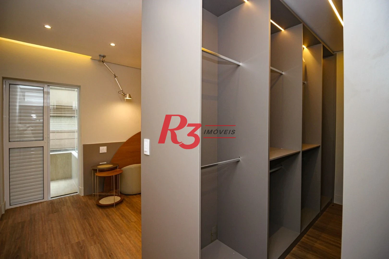 Apartamento com 3 Quartos à venda, 272 m² por R$ 2.950.000 - Gonzaga - Santos/SP