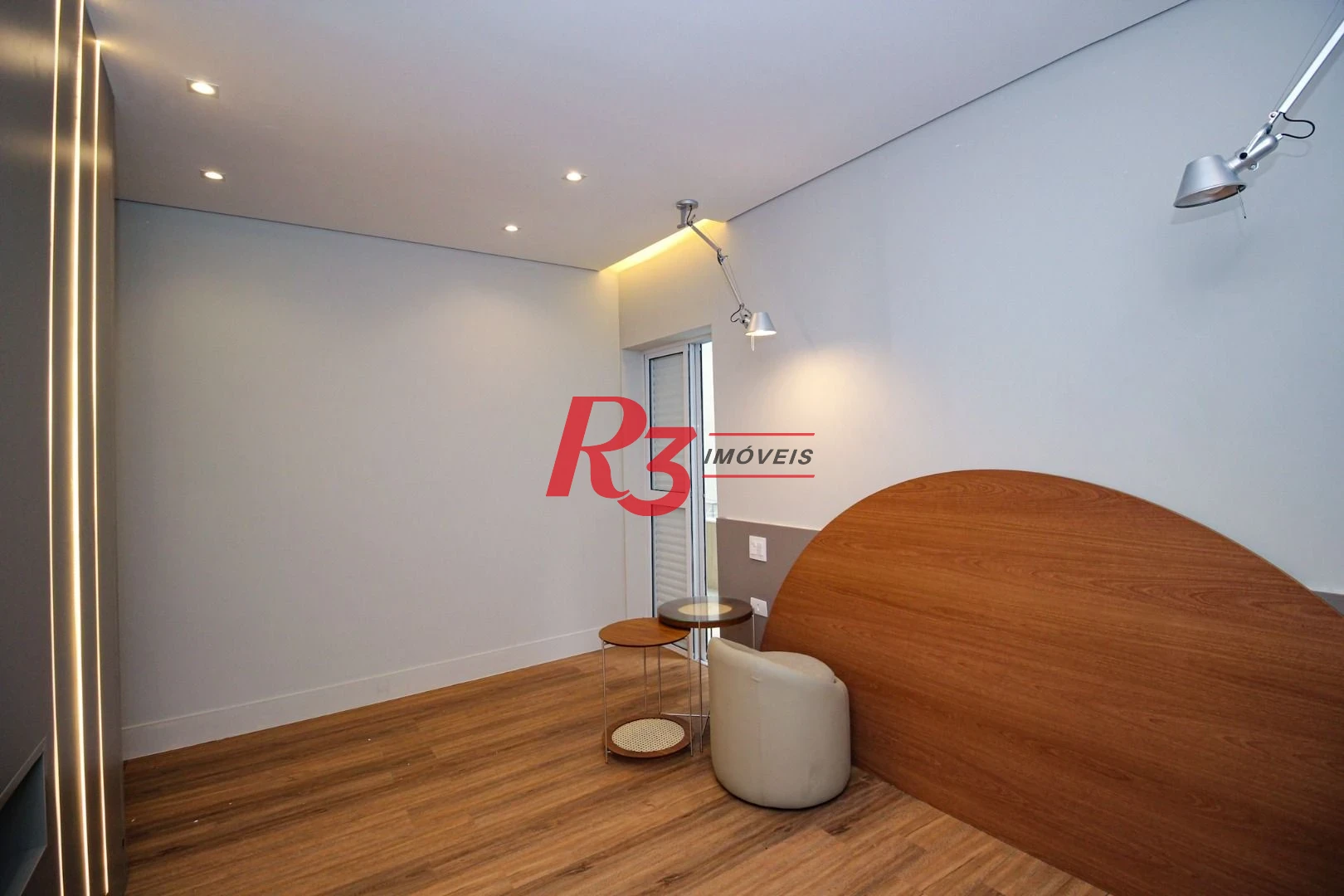 Apartamento com 3 Quartos à venda, 272 m² por R$ 2.950.000 - Gonzaga - Santos/SP