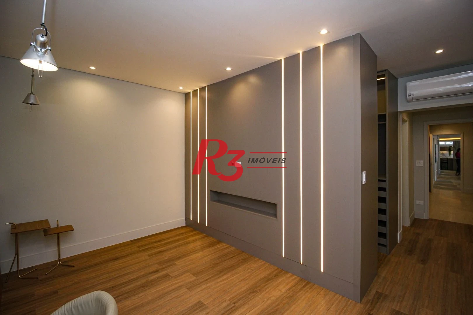 Apartamento com 3 Quartos à venda, 272 m² por R$ 2.950.000 - Gonzaga - Santos/SP