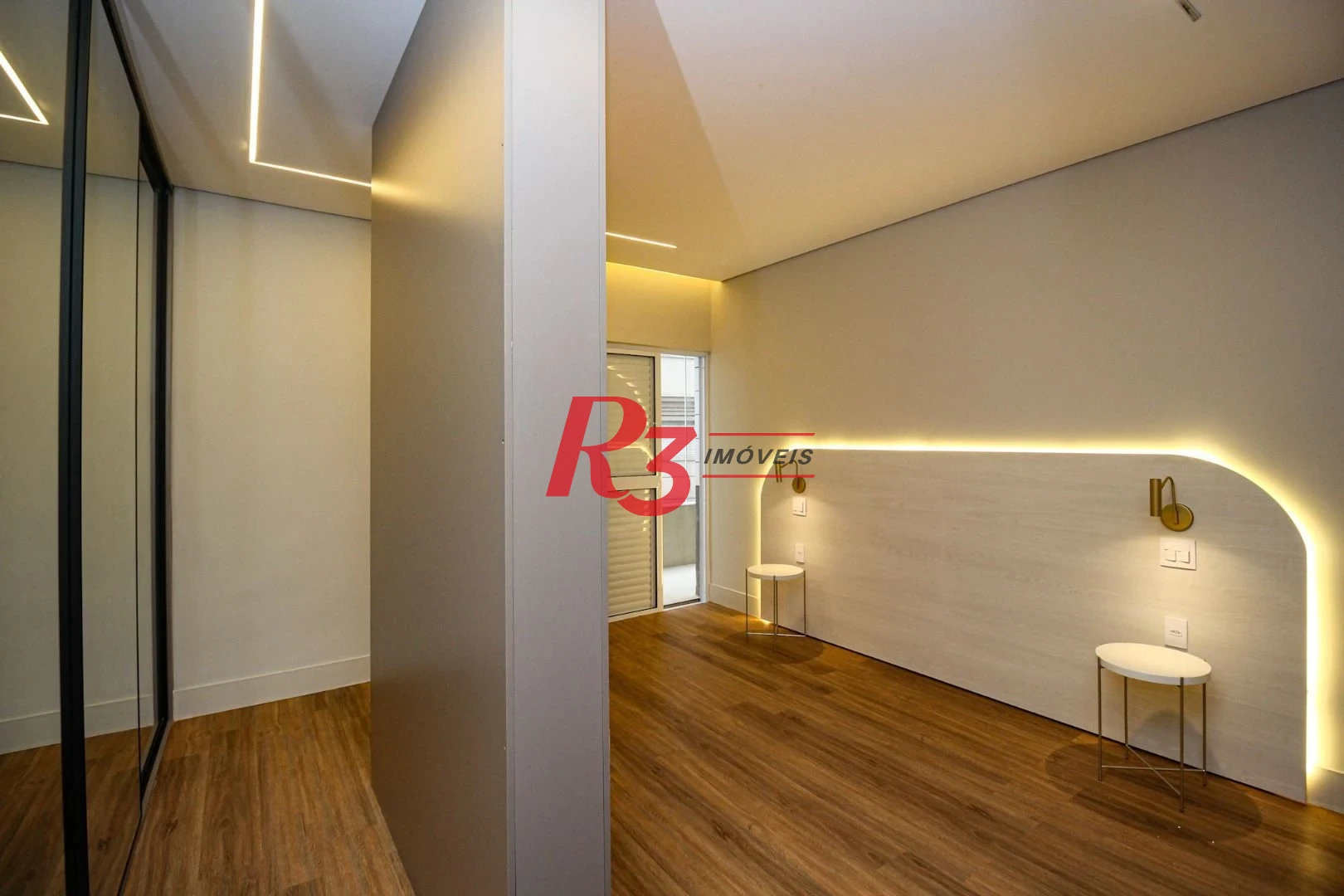 Apartamento com 3 Quartos à venda, 272 m² por R$ 2.950.000 - Gonzaga - Santos/SP