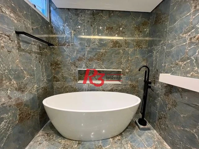 Apartamento com 3 Quartos à venda, 272 m² por R$ 2.950.000 - Gonzaga - Santos/SP