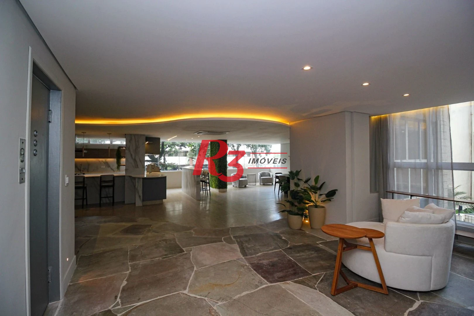 Apartamento com 3 Quartos à venda, 272 m² por R$ 2.950.000 - Gonzaga - Santos/SP
