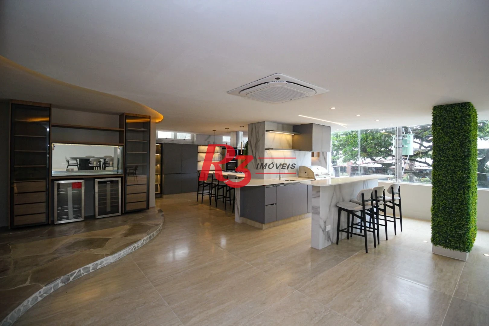 Apartamento com 3 Quartos à venda, 272 m² por R$ 2.950.000 - Gonzaga - Santos/SP