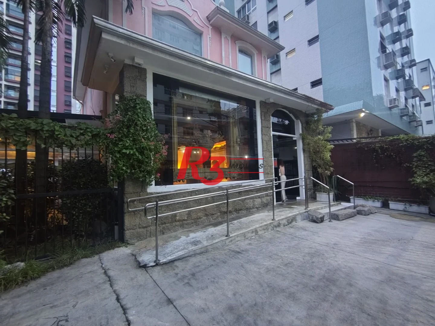 Casa comercial com 394 m² por R$ 35.000,00/mês - Pompéia - Santos/SP