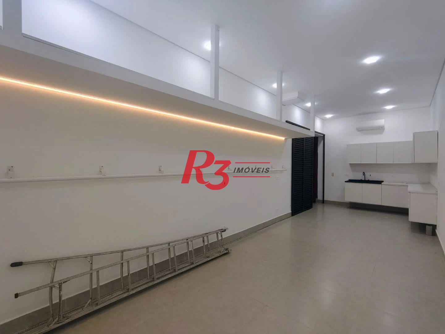 Casa comercial com 394 m² por R$ 35.000,00/mês - Pompéia - Santos/SP