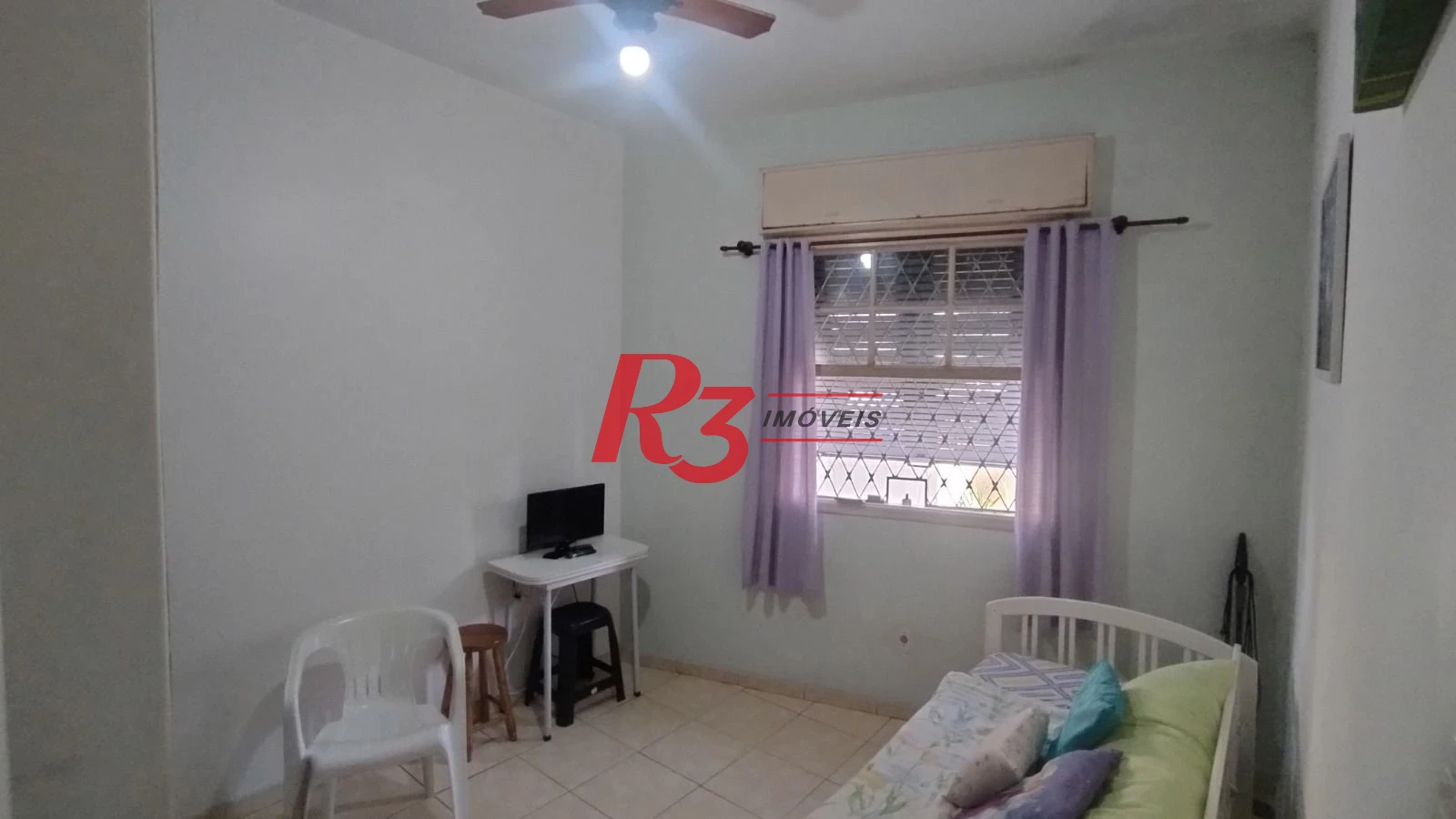 Apartamento com 2 dormitórios à venda, 69 m² por R$ 370.000,00 - Encruzilhada - Santos/SP