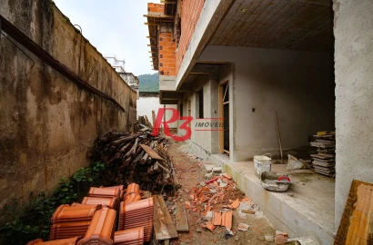 Sobrado em Villagio 2 Suítes