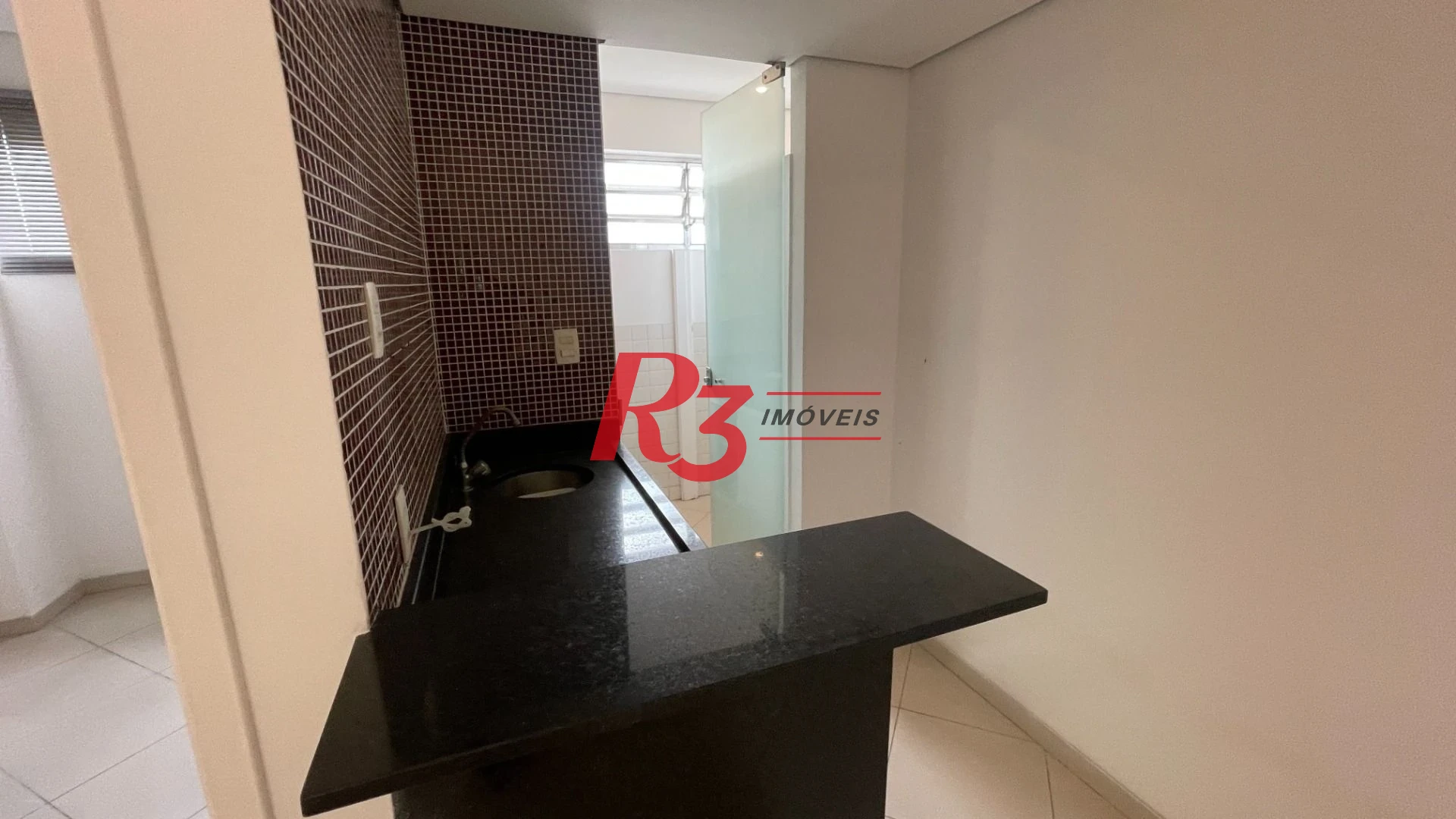 Conjunto para alugar, 118 m² por R$ 2.500,02/mês - Centro - Santos/SP